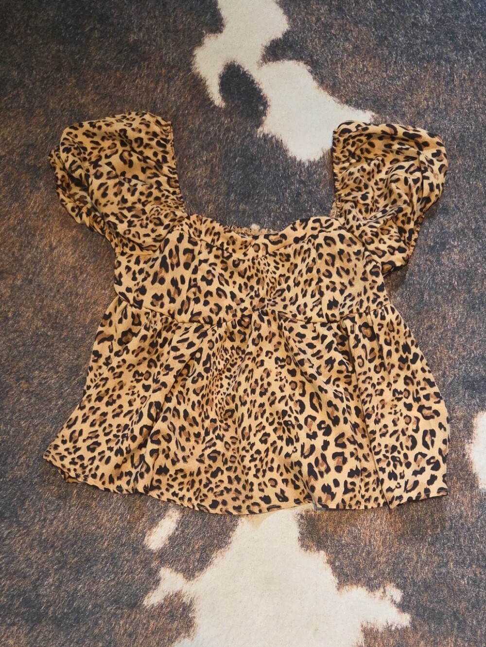 Leopard Print Puff-Sleeve Women’s Top - Tan/Black